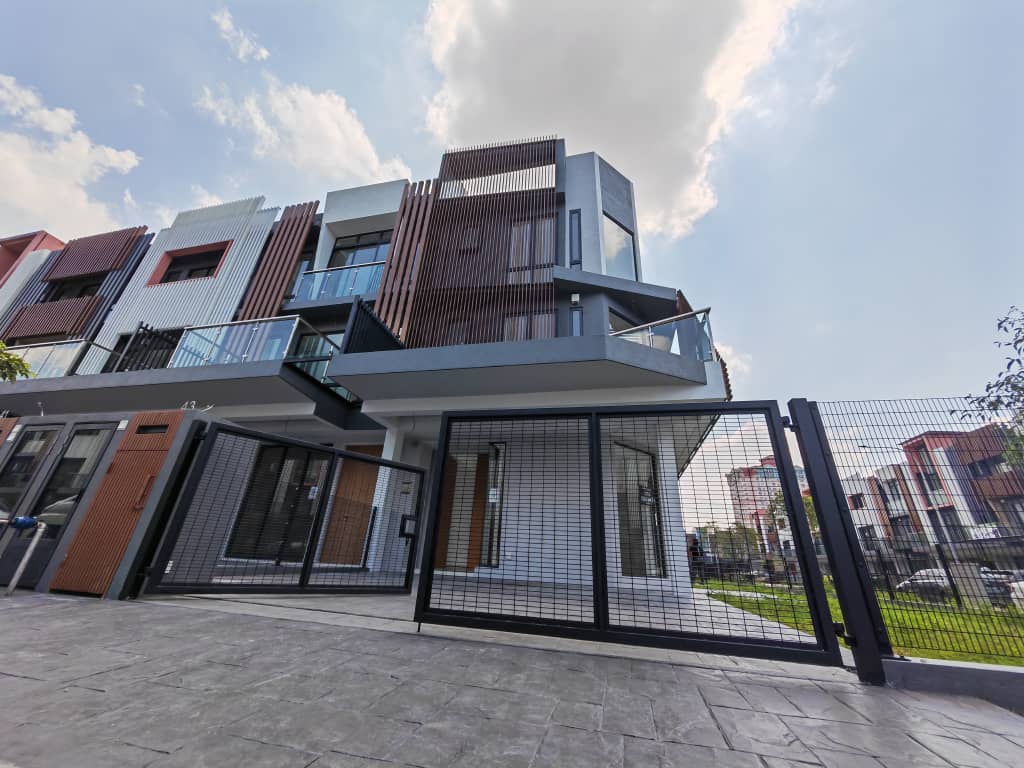 Taman Puchong Legenda - photo 10