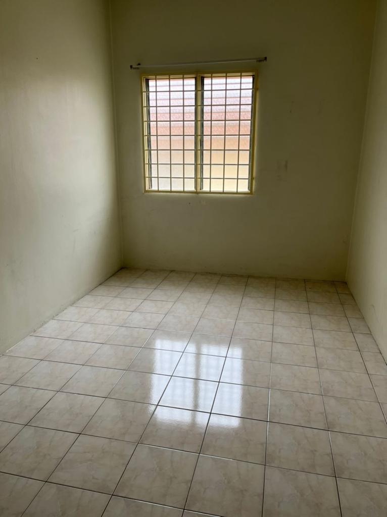 2sty house 4br3b Kota Kemuning - photo 5