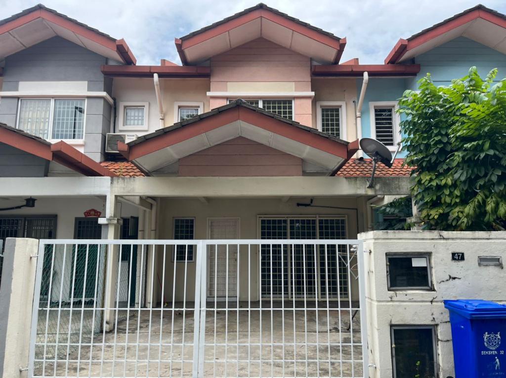 2sty house 4br3b Kota Kemuning - photo 9