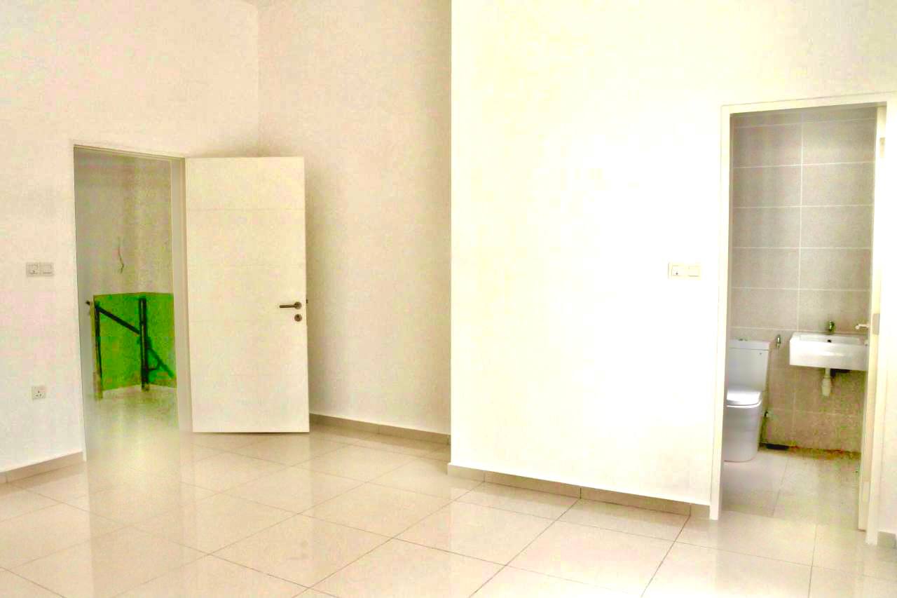 Double Storey Terrace, Ara Sendayan, Barinda - photo 10