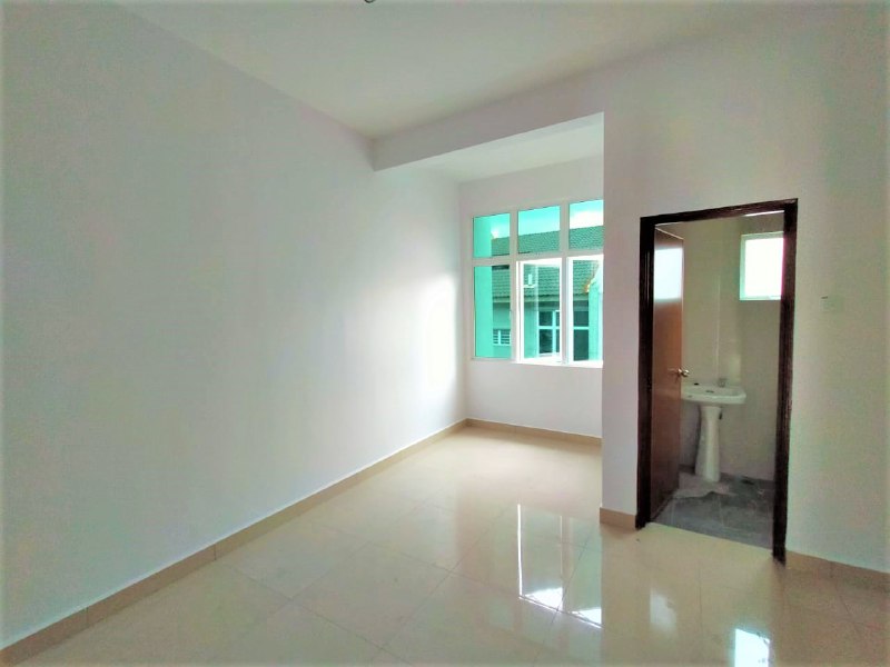 2 Storey Terrace Taman Kiara Indah 2, Seremban - photo 12