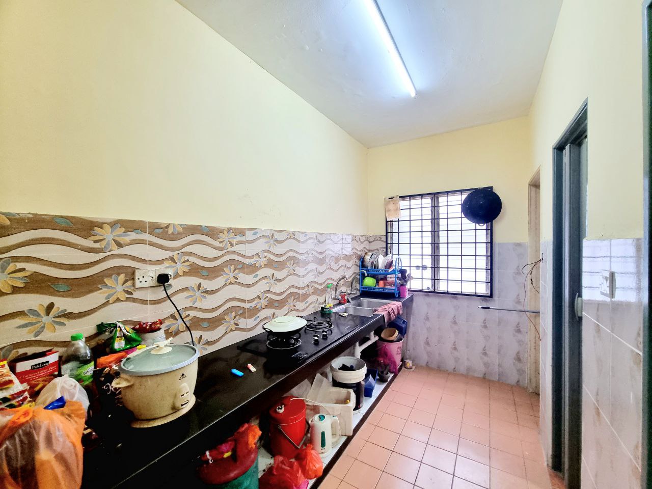 Lily Apartment Saujana Utama Sg Buloh - photo 10