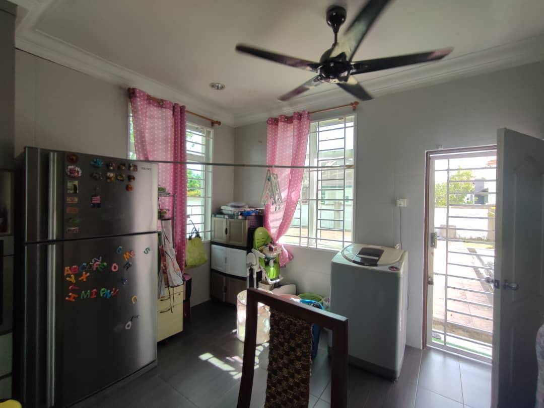 Bungalow Taman Saujana Indah Bukit Katil Air Keroh - photo 12
