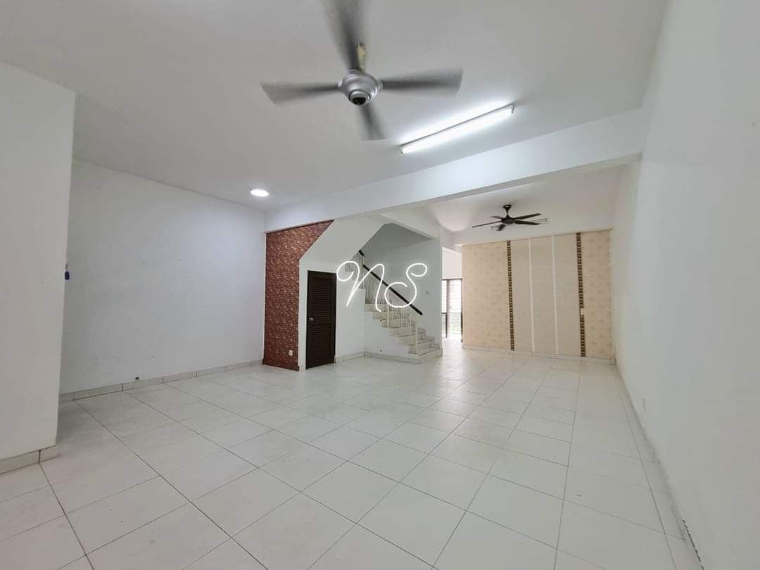 Terrace Carriz Lavender Ville , Puncak Alam - photo 3