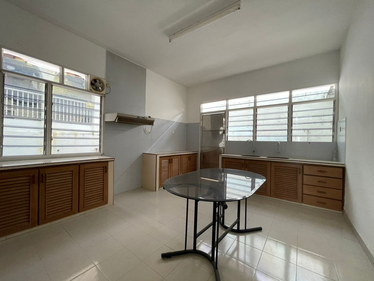 Greenlane 2 Storey Semi-D Concrete - photo 7