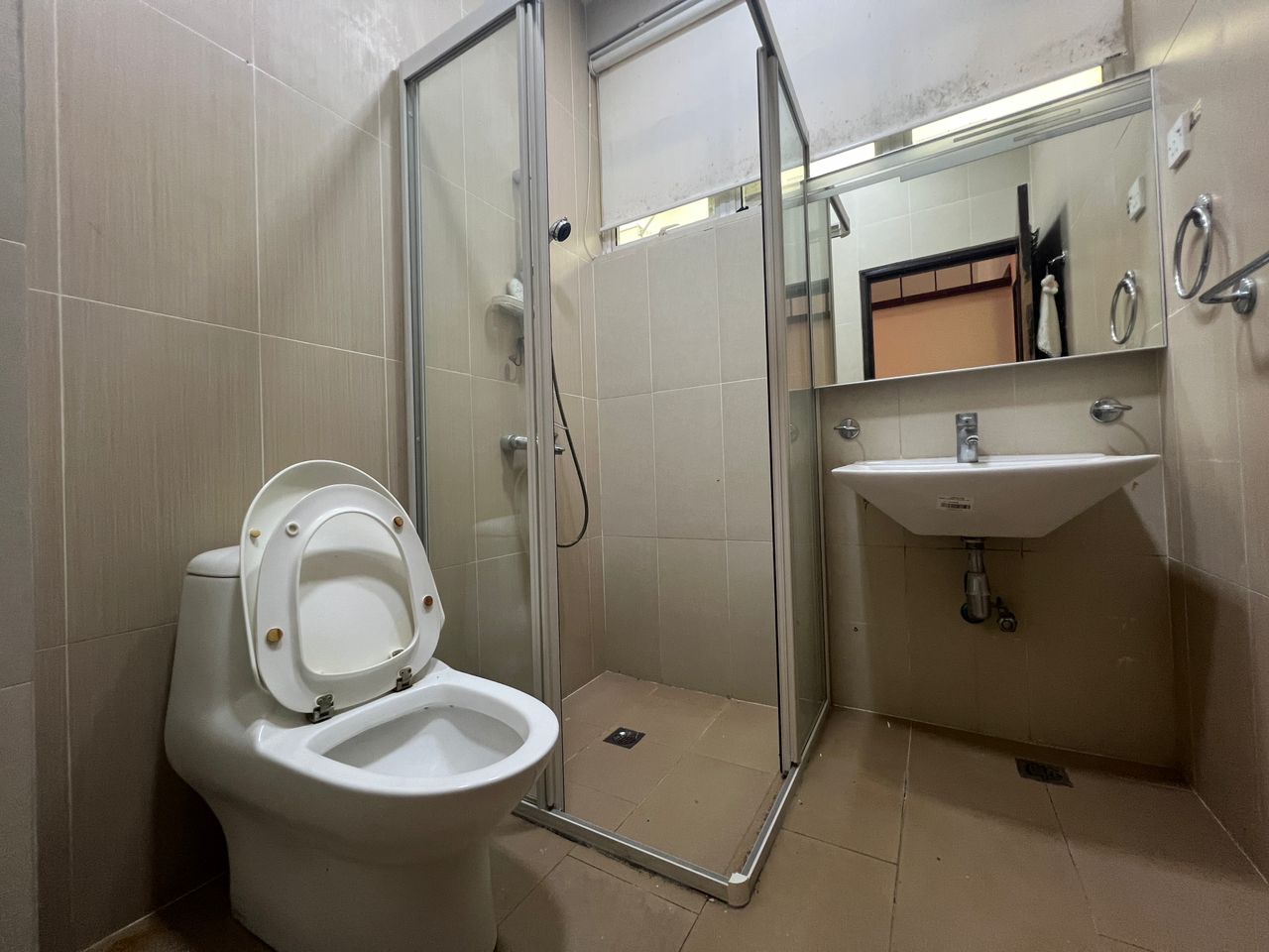Jesselton Bungalow Pulau Tikus - photo 13