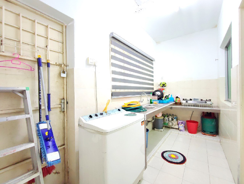 Rumah Teres 2 Tingkat di Halaman Meru Impian Ipoh Perak - photo 8