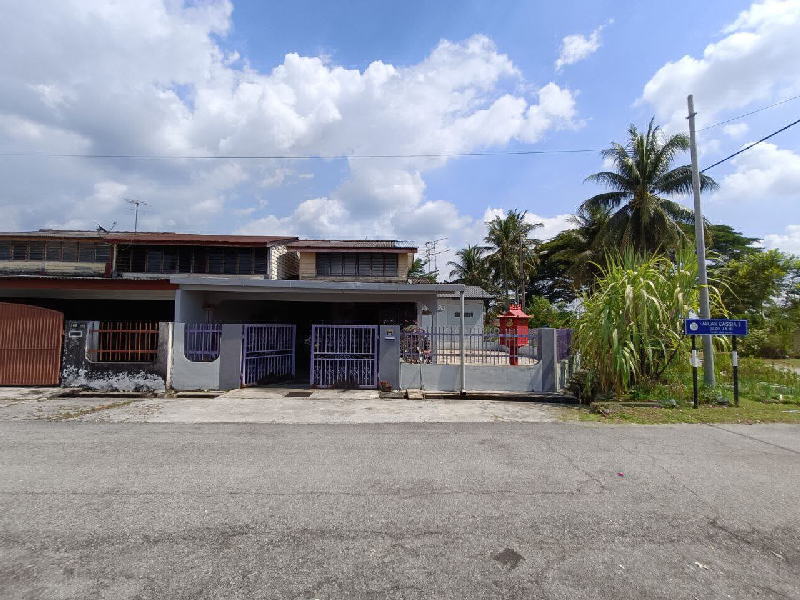 Rumah Teres Corner Lot Setingkat Untuk Dijual Di Gopeng! - photo 2