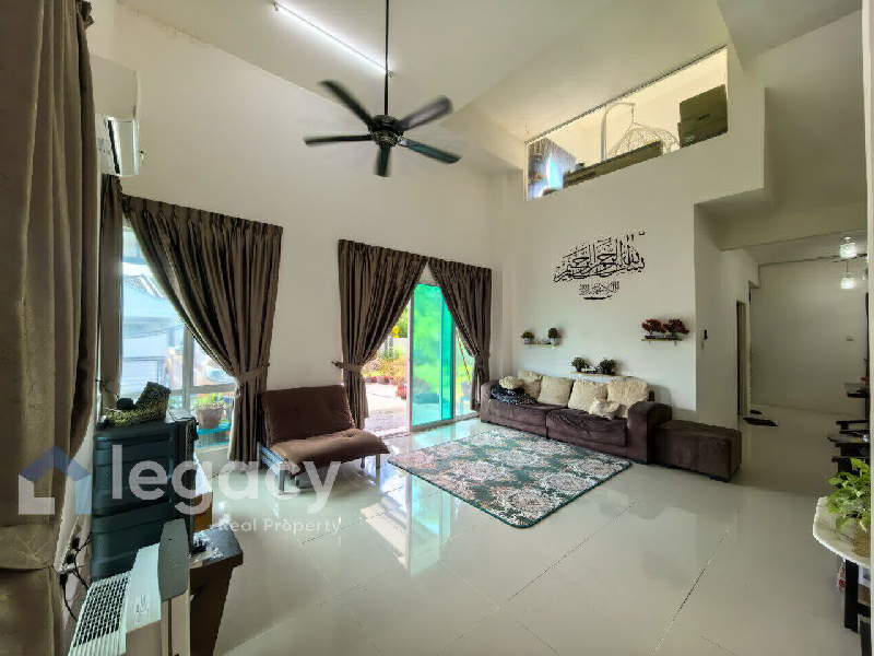 Rumah Corner Lot Semi-D Cluster 2 Tingkat untuk Dijual  Peluang Emas untuk Dimiliki! - photo 8