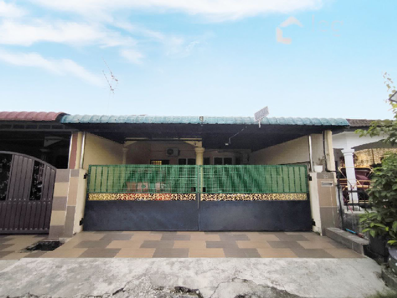 Rumah Teres Setingkat Untuk Dijual | Taman Damai Jaya, Ayer Tawar - photo 1