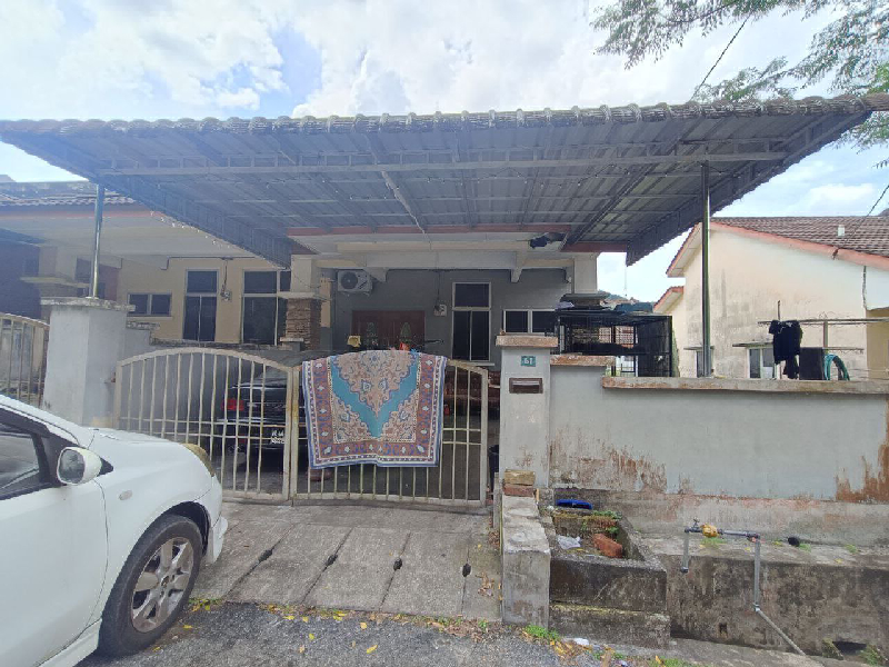 Rumah Teres Setingkat Untuk Dijual Di Puncak Jelapang -  RM260k