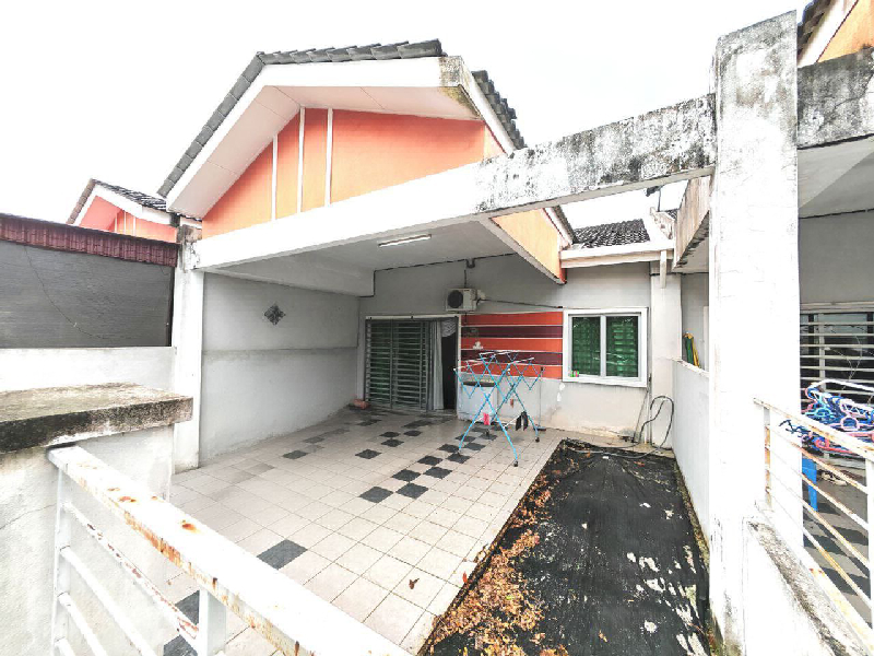 Rumah Teres Setingkat Untuk Dijual Di Taman Lakeville, Seri Iskandar - photo 2