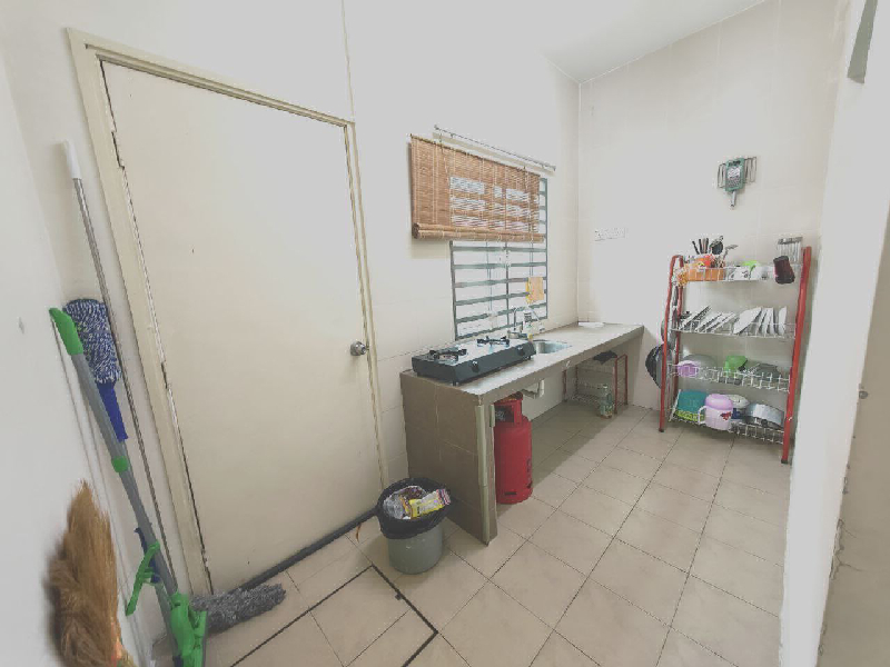 Rumah Teres Setingkat Untuk Dijual Di Taman Lakeville, Seri Iskandar - photo 10