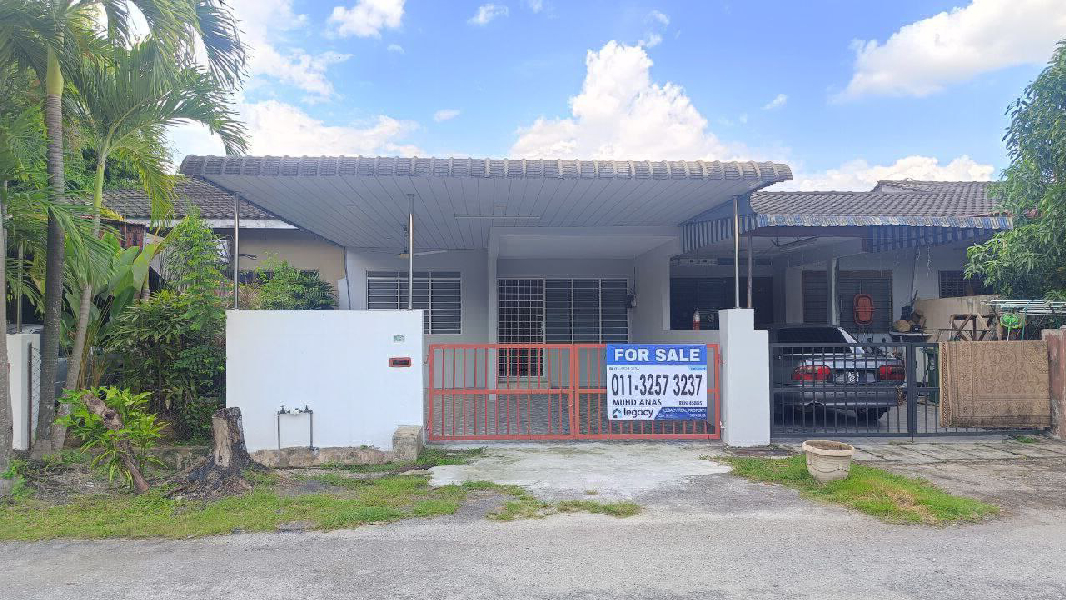 Rumah Teres Setingkat Untuk Dijual Berdepan Lotus Bercham