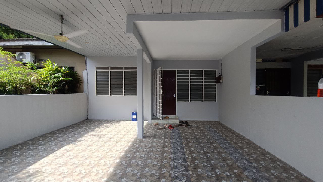 Rumah Teres Setingkat Untuk Dijual Berdepan Lotus Bercham - photo 2