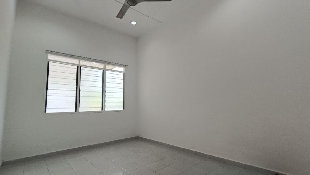 Rumah Teres Setingkat Untuk Dijual Berdepan Lotus Bercham - photo 11