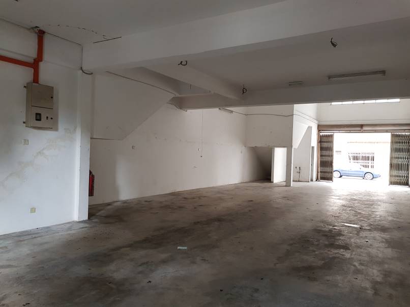 Pandan Cahaya Factory and Warehouse - photo 2