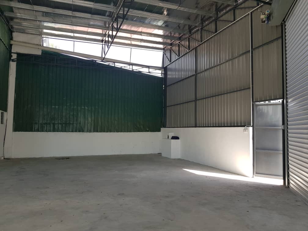 Bandar Tun Razak Factory with Auto roller shutter - photo 6
