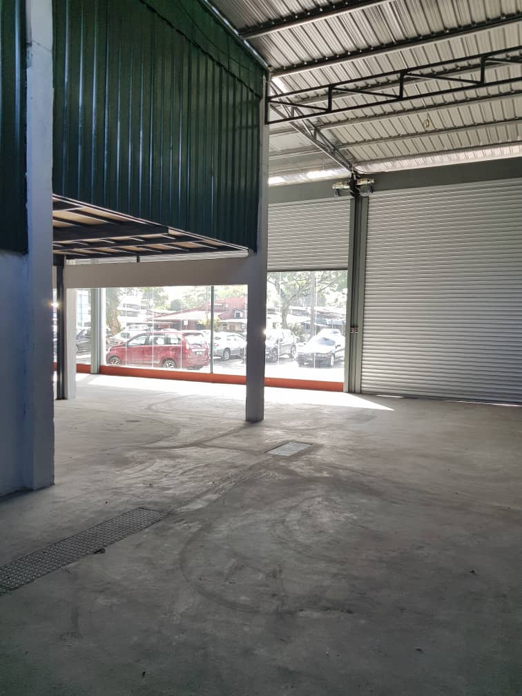 Bandar Tun Razak Factory with Cargo Lift - photo 2
