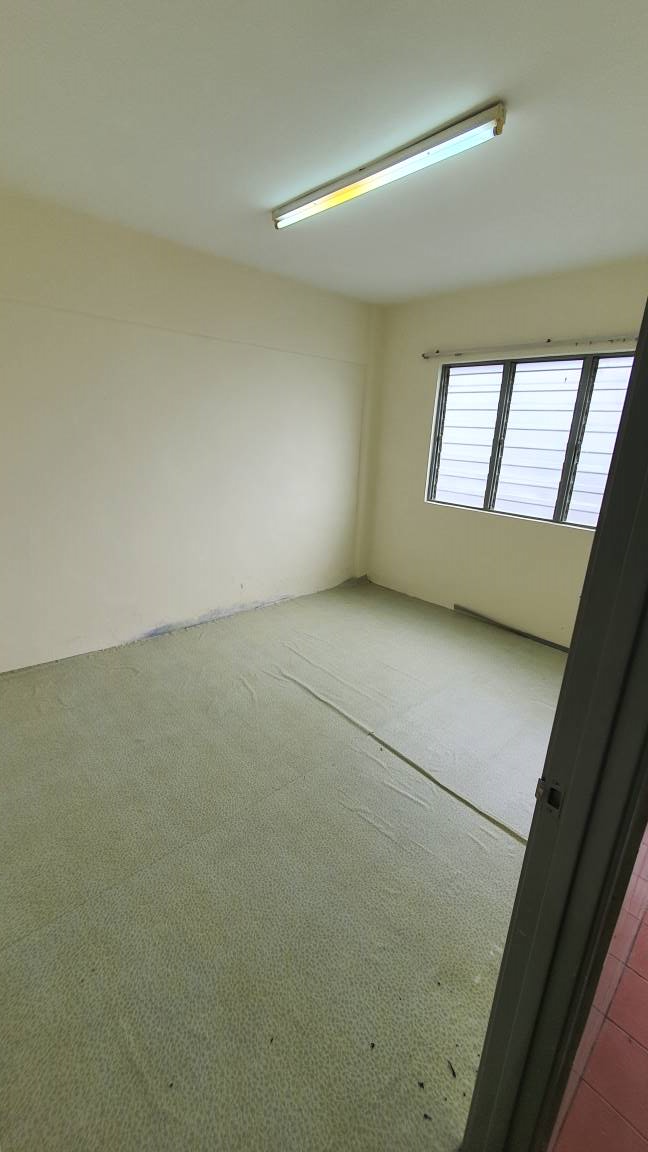 Taman Pandan Ria Apartment block D - photo 4