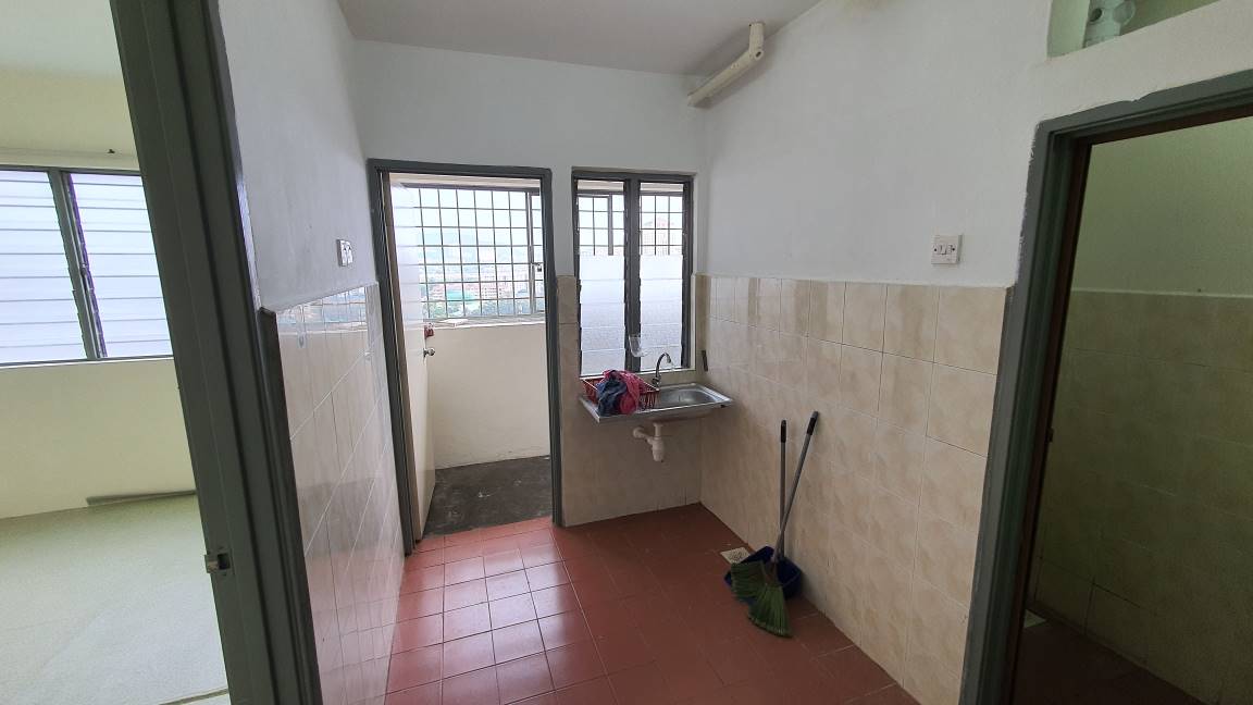Taman Pandan Ria Apartment block D - photo 5