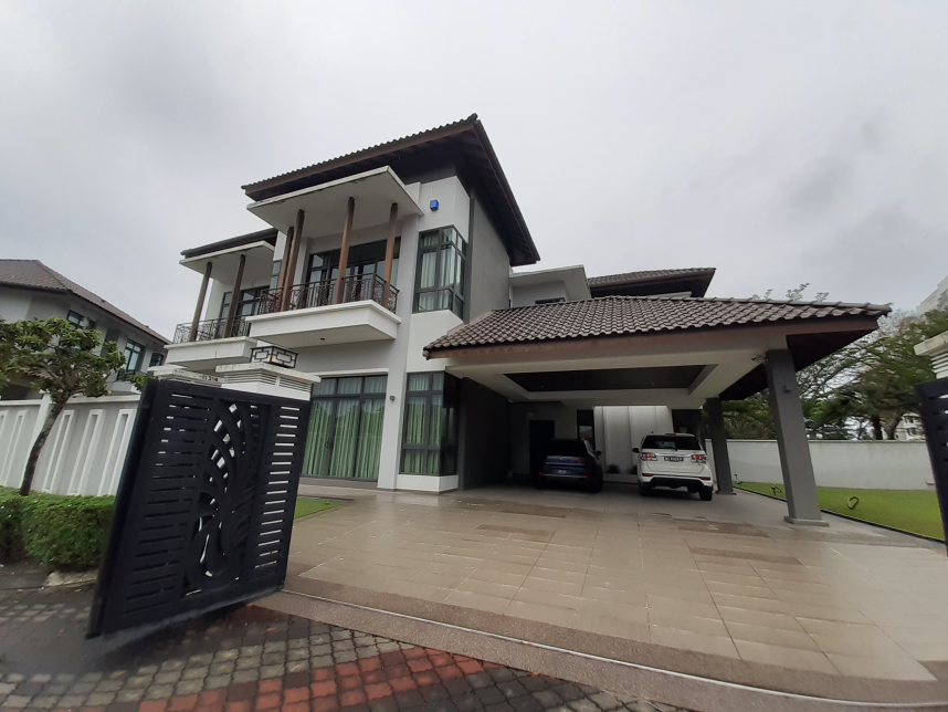 THE THOMPSON, FLORA TROPICA BUNGALOW