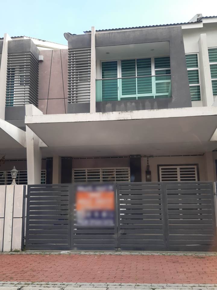 DOUBLE STOREY HOUSE AT LAPANGAN HARTAMAS FOR RENT - photo 1