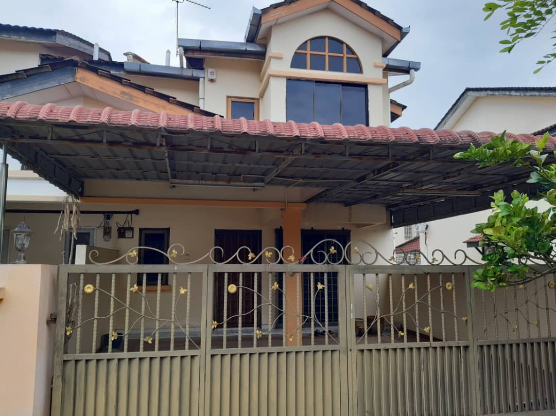 DOUBLE STOREY HOUSE PAKATAN JAYA BERCHAM FOR SALE - photo 1