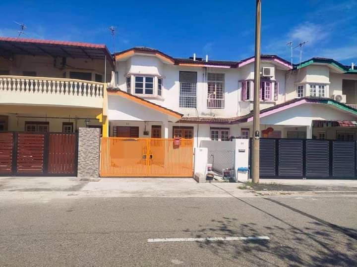 MENGLEMBU DOUBLE STOREY HOUSE FOR RENT