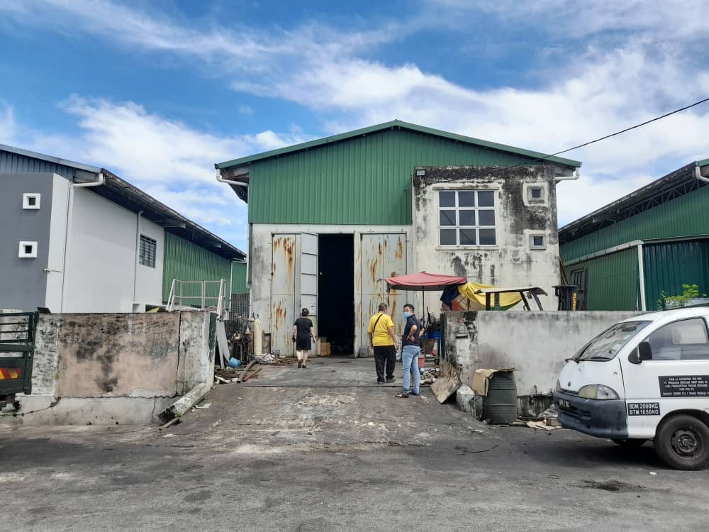 BERCHAM INDUSTRIAL STEEL FACTORY LOT FOR SALE