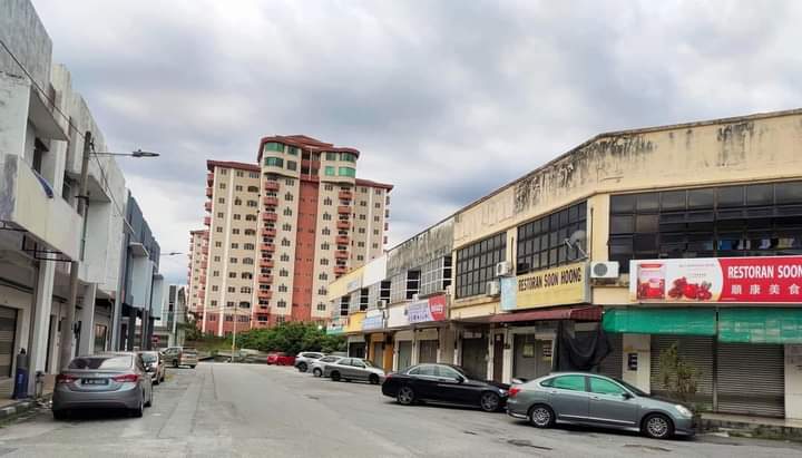 BERCHAM SHOPLOT GROUND FLOOR FOR RENT