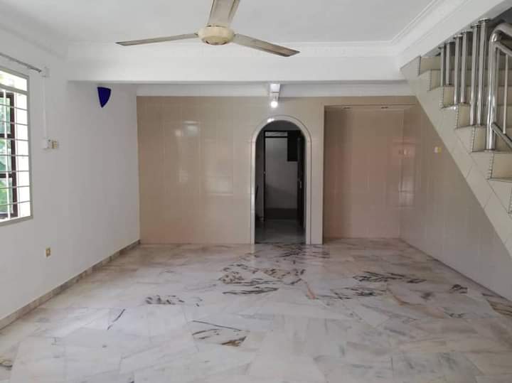 MENGLEMBU CORNER HOUSE FOR RENT - photo 3