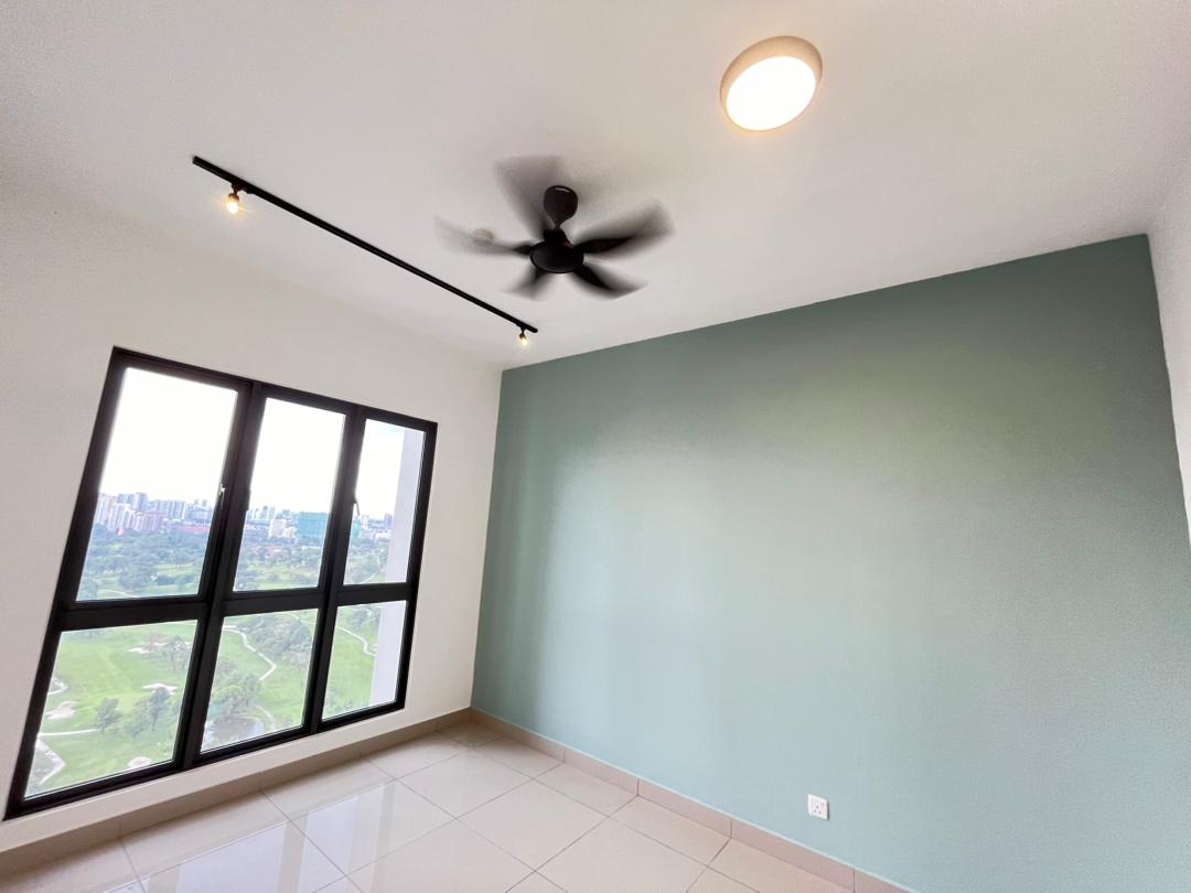 Below Market 3 Bedroom Near Lrt in Kelana Jaya - photo 8