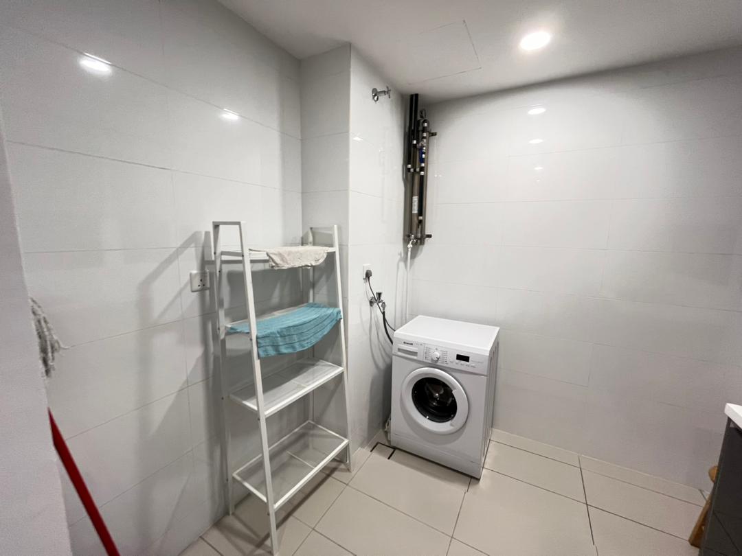 Below Market 3 Bedroom Near Lrt in Kelana Jaya - photo 10