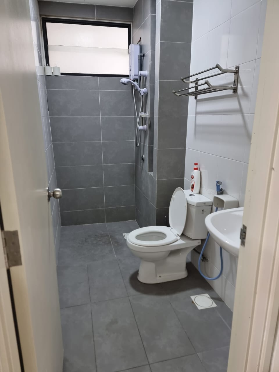 Corner Lot Condo in Armanna Residence 3 Bedroom AD - photo 9