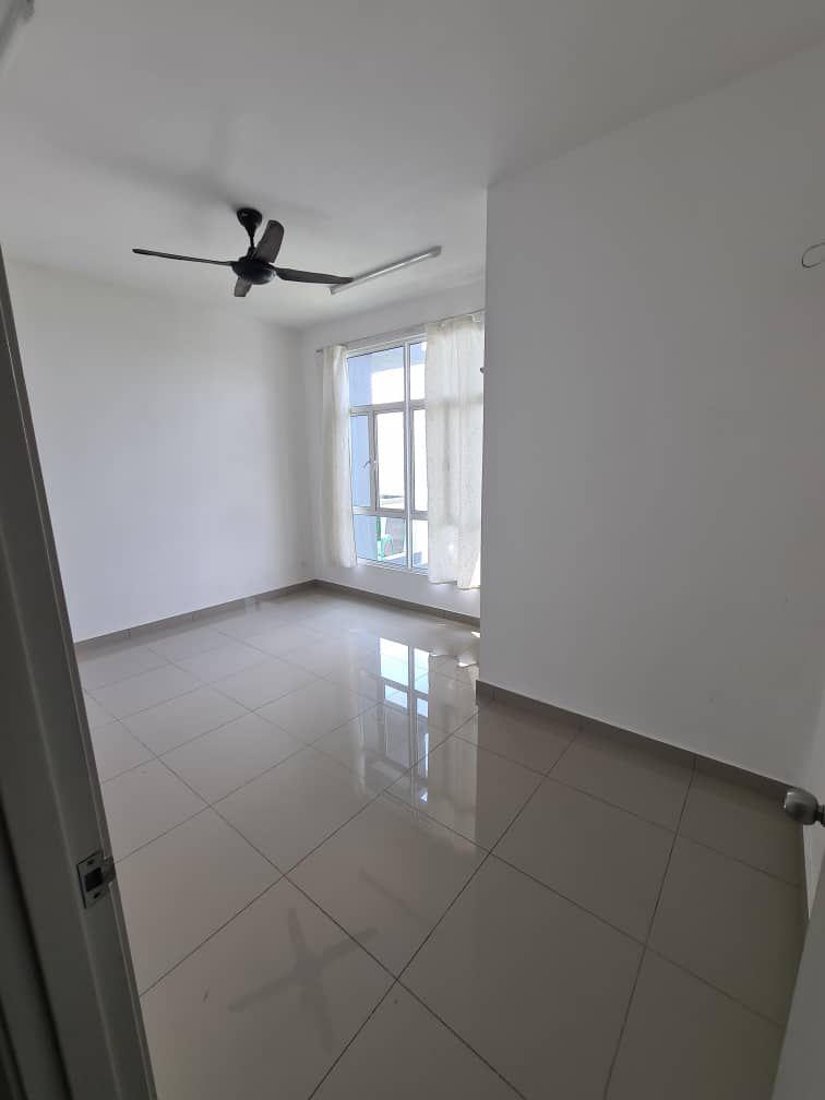 3 Plus 1 Store Room unit in Saville D Lake AD - photo 5