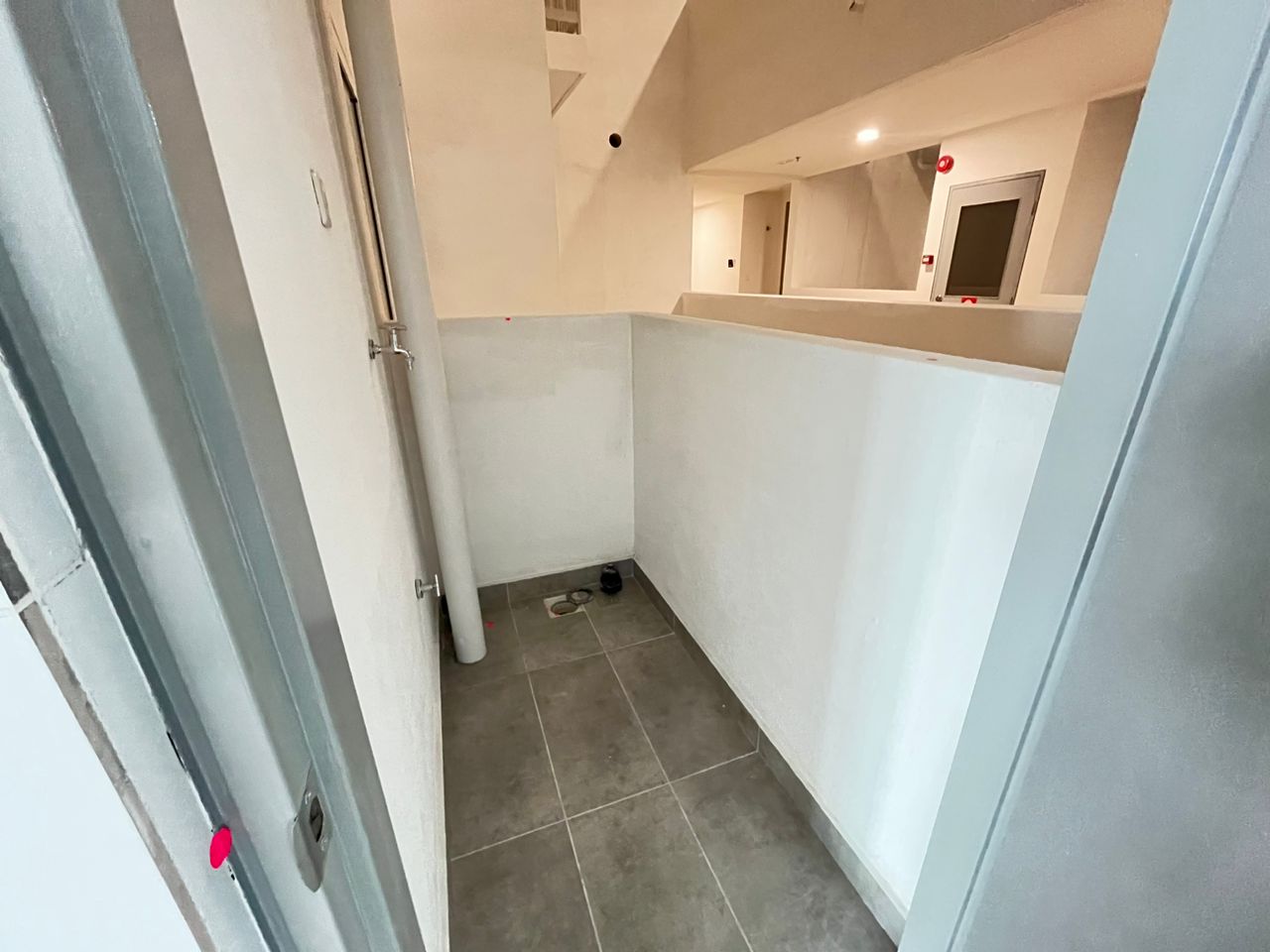 Brand New Condo 3 Bedroom Partially Furnished AD - photo 9