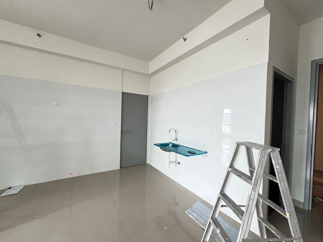 Brand New Condo 3 Bedroom Partially Furnished AD - photo 10