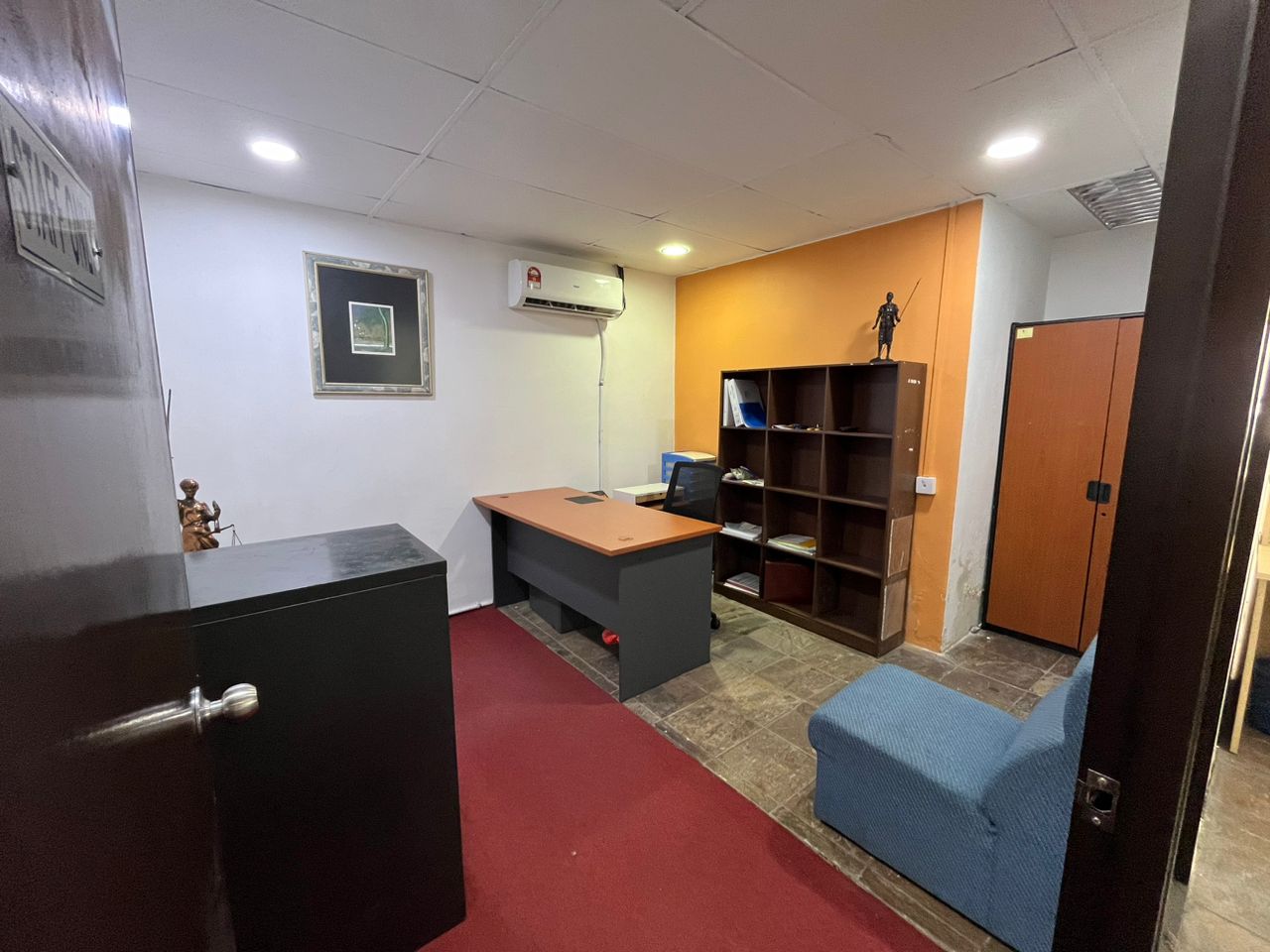 Fully Furnished Office For Rent Great Owner AD - photo 8