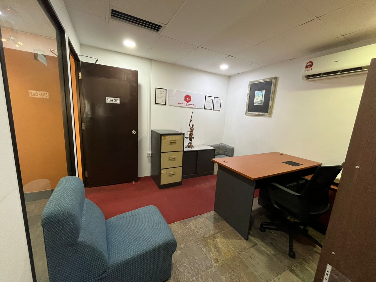 Fully Furnished Office For Rent Great Owner AD - photo 9