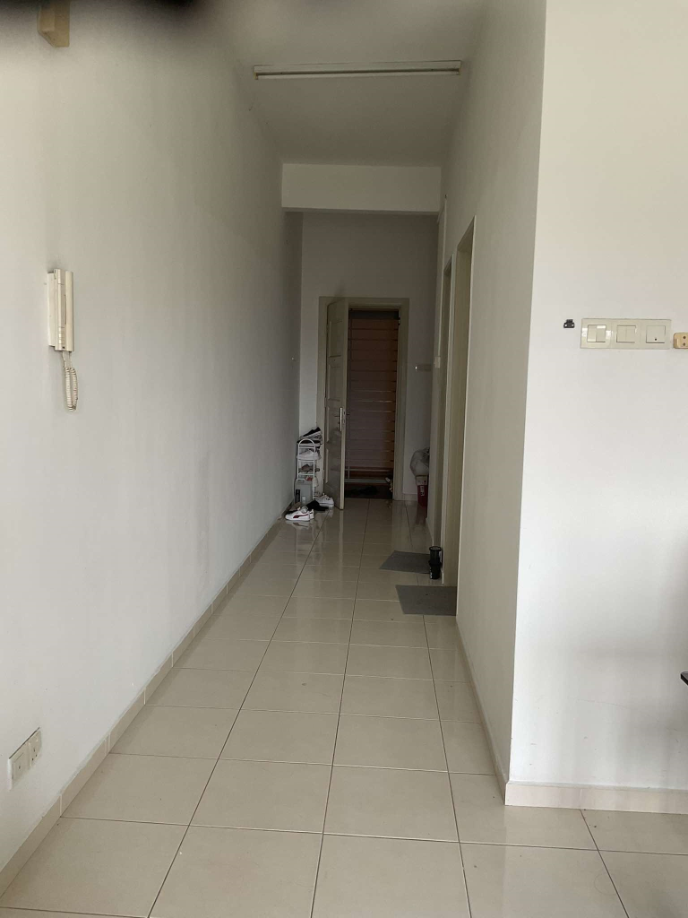 Fully Furnished 3 Bedroom near Mrt Prime Location - photo 5
