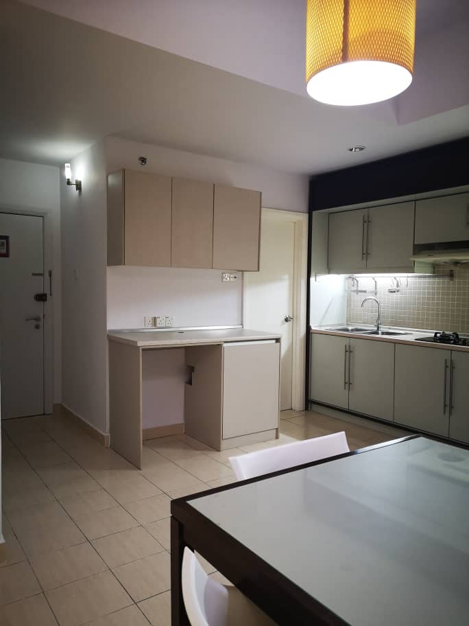 Well Maintained Fully Furnished Unit in Amcorp AD - photo 2