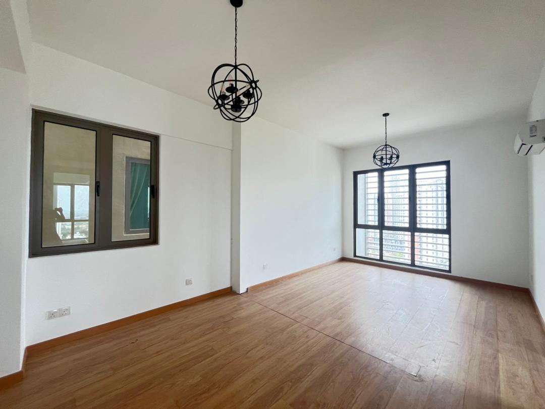 Below Market 2 Bedroom Unit in LakePoint Cyberjaya - photo 9