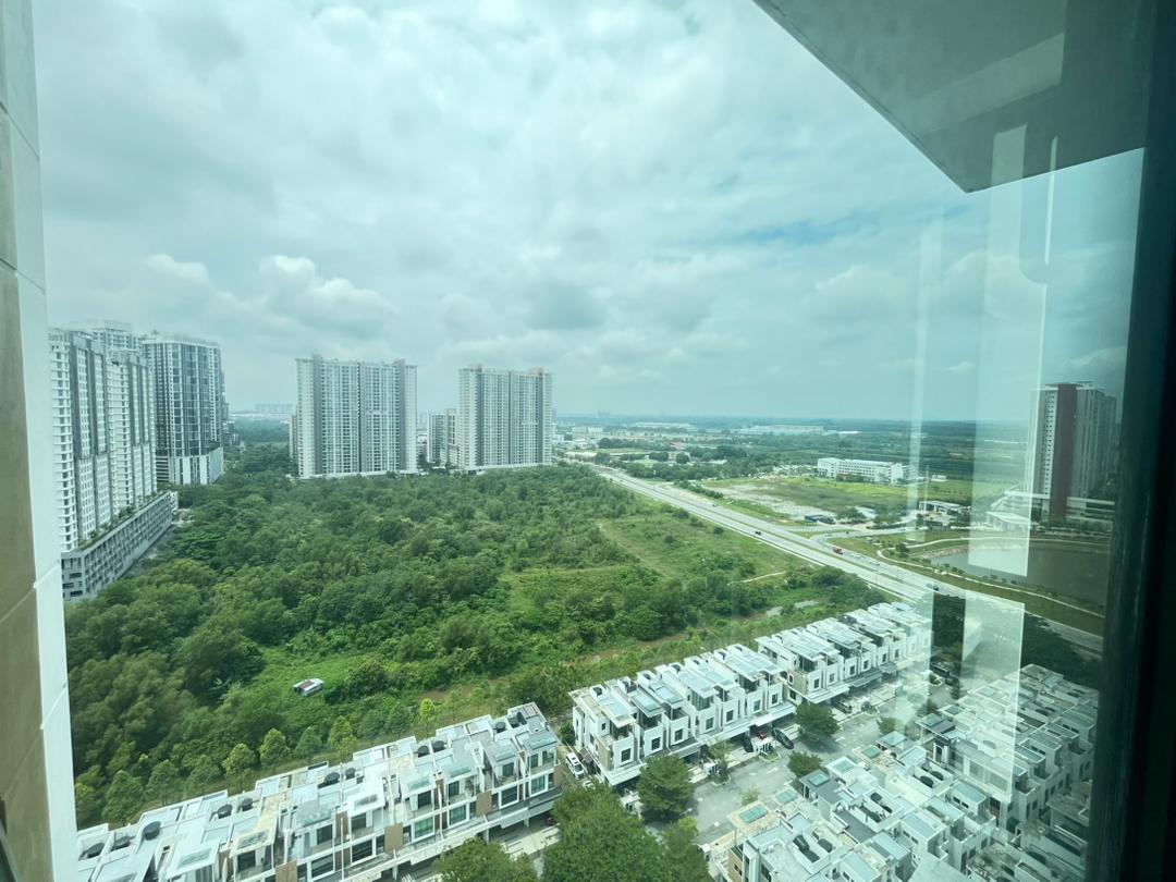 Below Market 2 Bedroom Unit in LakePoint Cyberjaya - photo 10