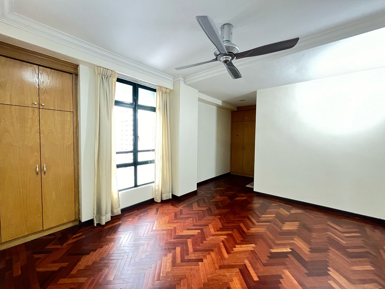 Spacious Huge Unit in The Istara Rare Size AD - photo 4
