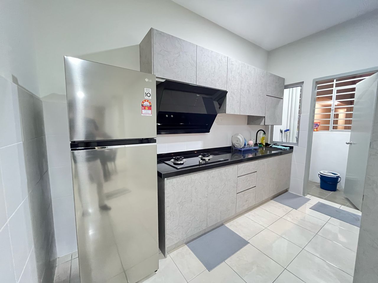 Block A Fully Furnished 3 Bedroom Rare Unit AD - photo 4
