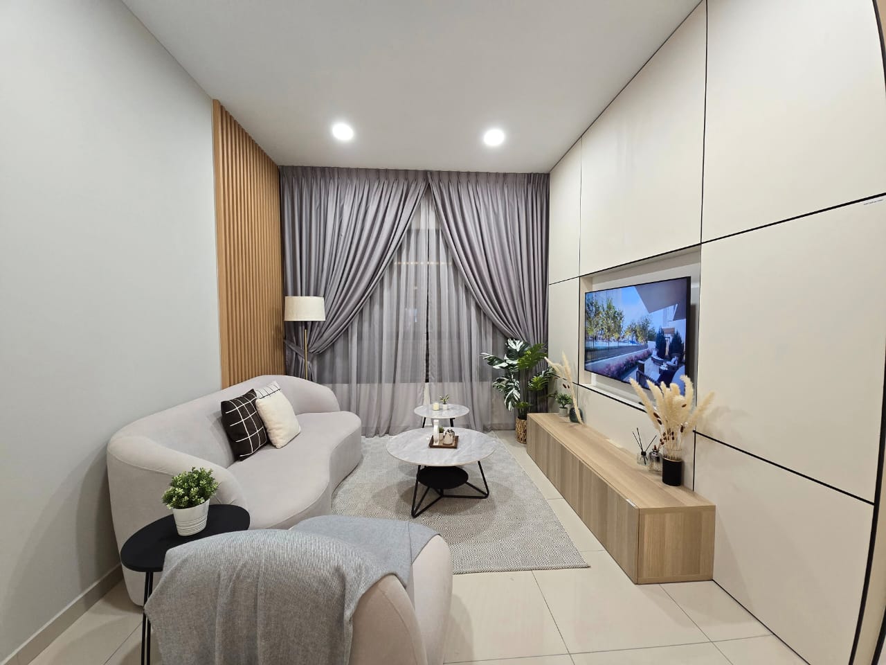 Freehold  Project, walking distance to BRT - photo 8