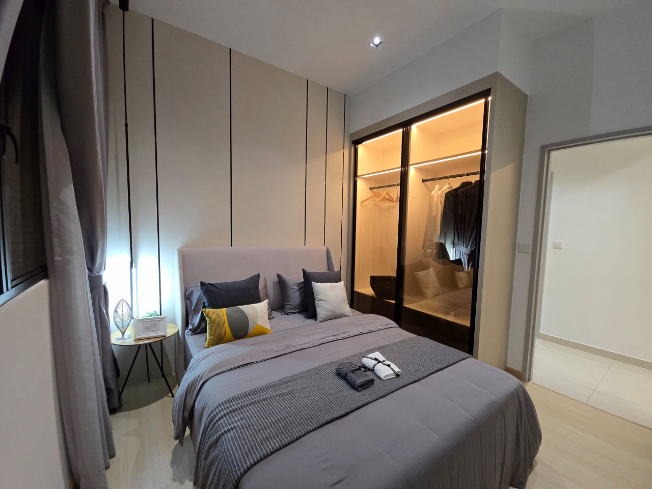 Freehold  Project, walking distance to BRT - photo 3