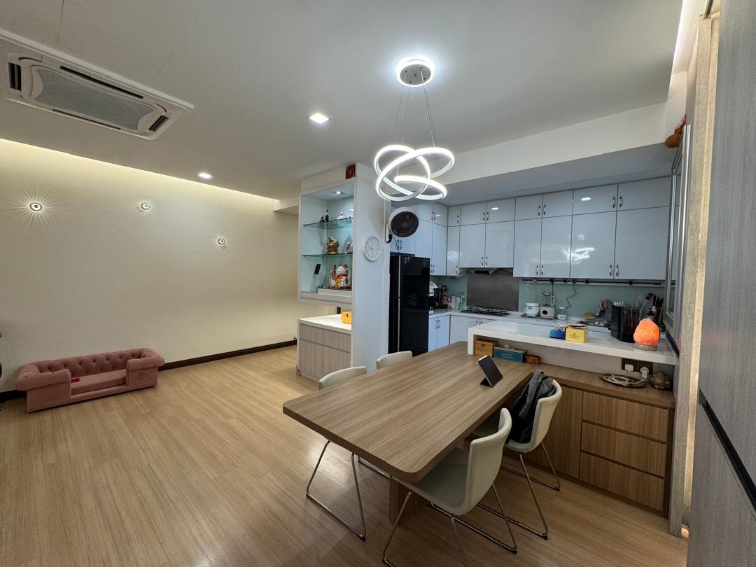 Nice interior design facing lake bandar suwnay - photo 12