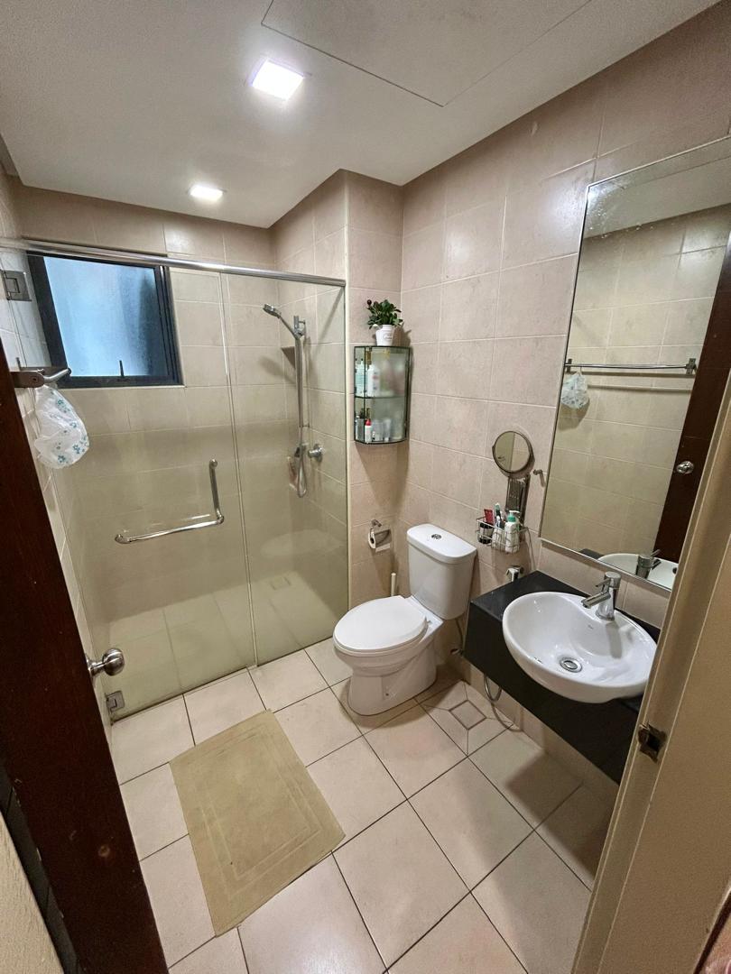 Nice interior design facing lake bandar suwnay - photo 4